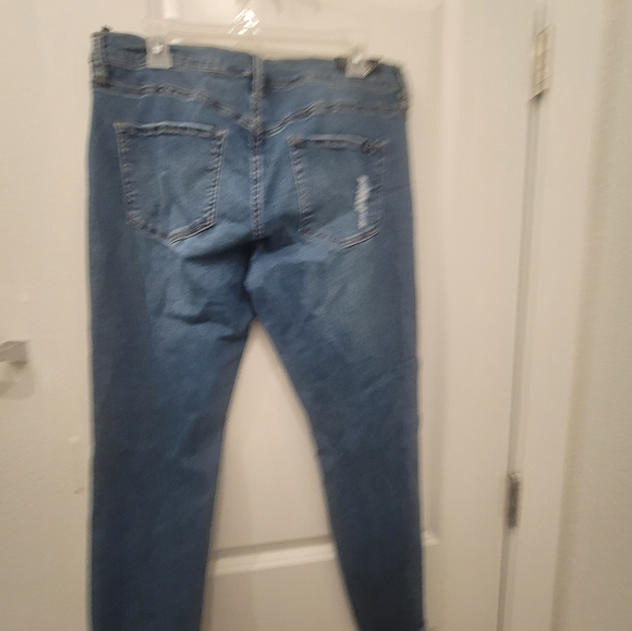 Jeans - Picture 2 of 3